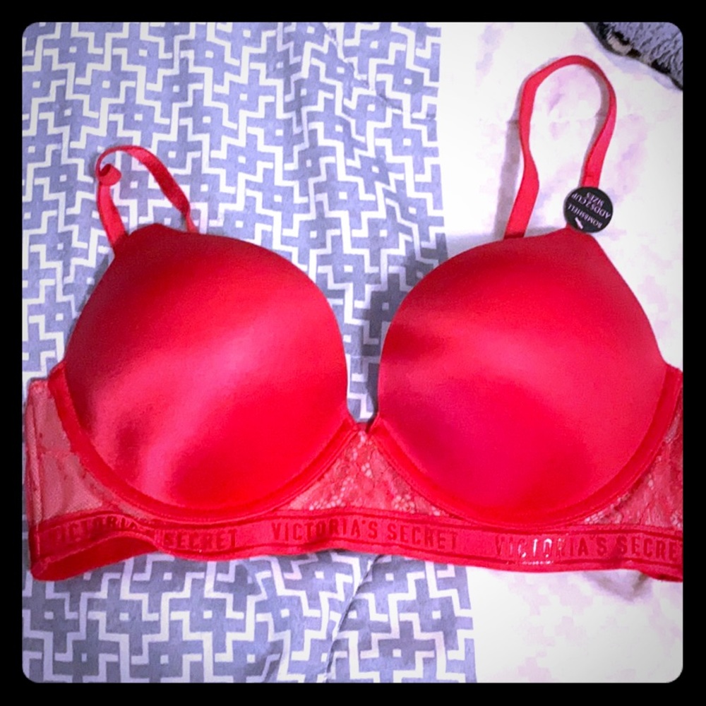 Super cute Red VS push up bra!